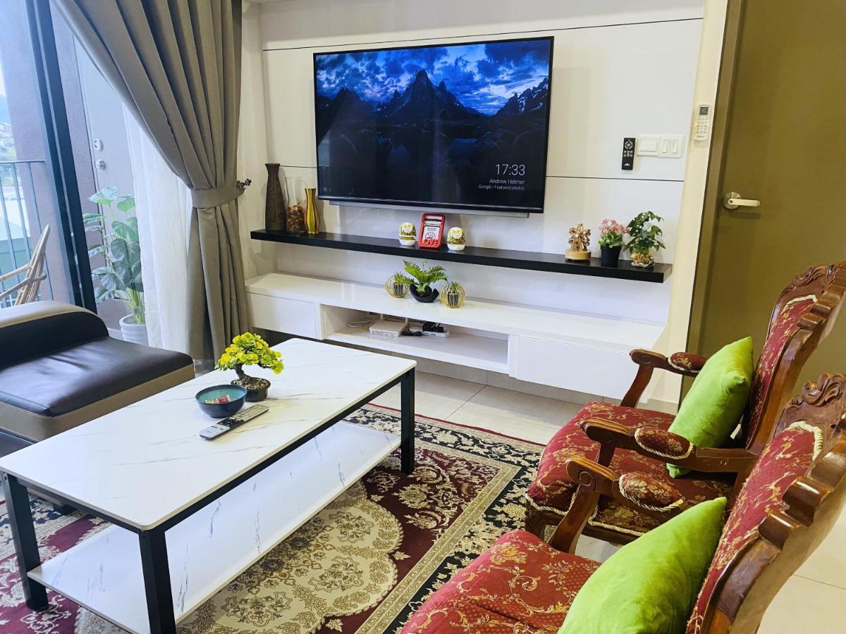 Mines Astetica Lake View Condo Seri Kembangan V1 Екстер'єр фото